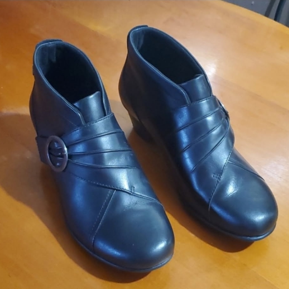 Aravon By New Balance Peggy Waterproof Leather Boots Size 11